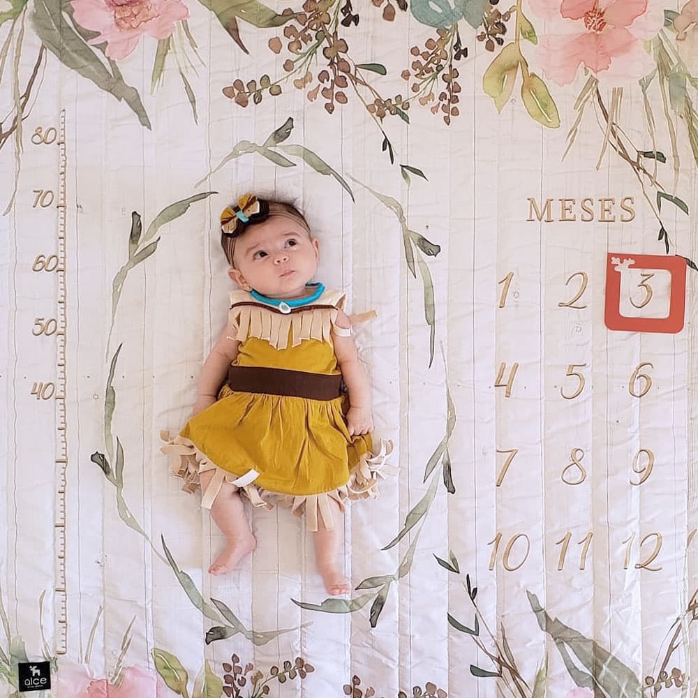 tapete mesversário estilo edredonzinho — floral frente