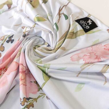 Capa Multifuncional Floral (Cover) - Proteção solar UV 50+