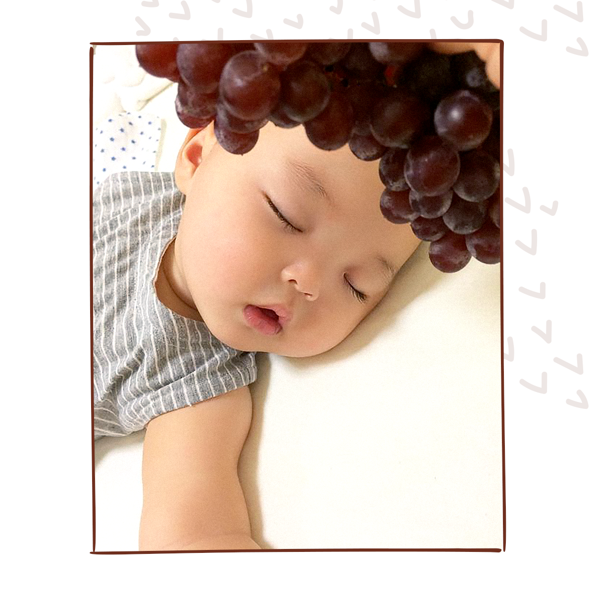 Fotos criativas para fazer em casa com o bebê — composição com frutas 1