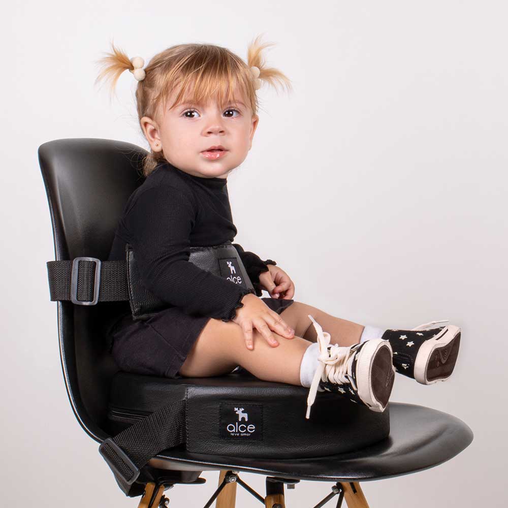 Assento de Alimentação Redondo e Cinto Preto