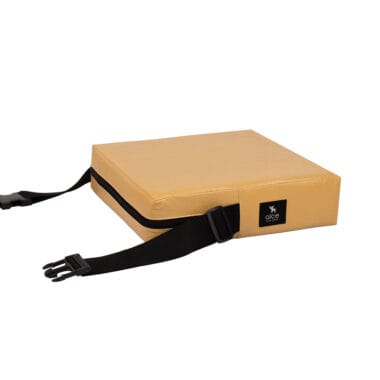 Assento de Alimentação Quadrado e Cinto Mostarda