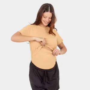 T-shirt Essencial Amamentação Caramelo